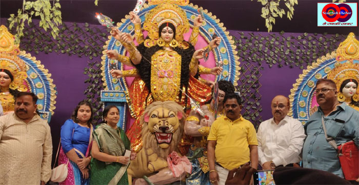 Ranchi Durga Puja में कोकर ने किया श्रद्धालुओं को मंत्रमुग्ध