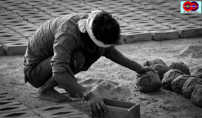 Bonded Labour को करवाया गया मुक्त, बंधुआ मजदूरी में 22 बच्चे भी शामिल!